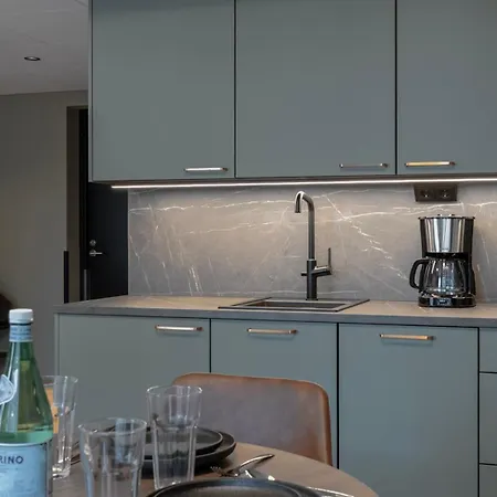 H28 - Hotel, And By Uhanda 3* Tampere