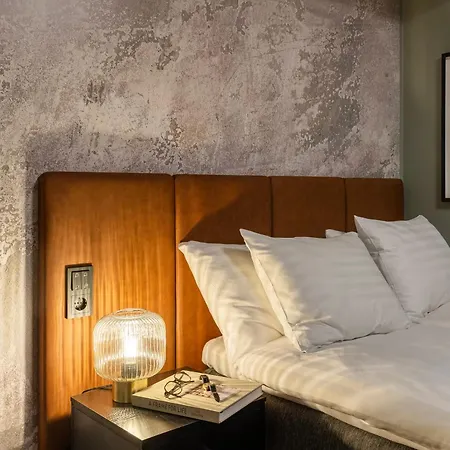 H28 - Hotel, And By Uhanda 3* Tampere