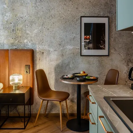 Hotel H28 - Hotel, And By Uhanda 3*