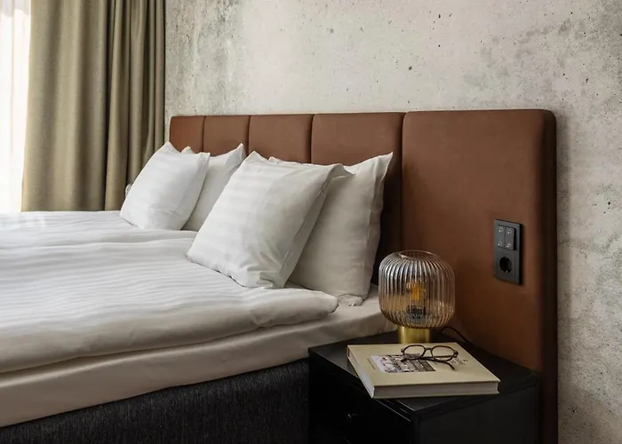 H28 - Hotel, And By Uhanda Τάμπερε