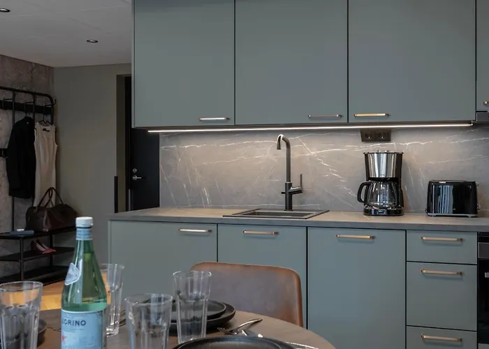 H28 - Hotel, And By Uhanda 3* Τάμπερε